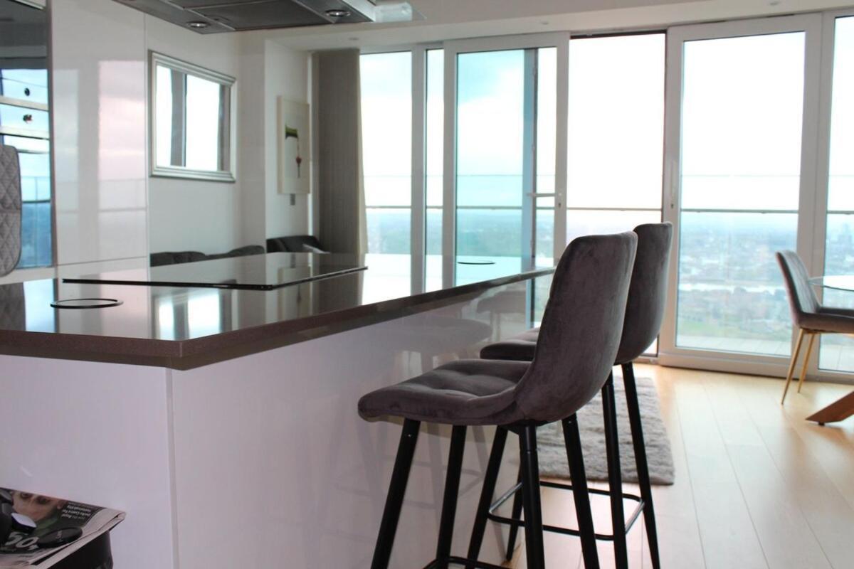 Luxurious Modern Canary Wharf - Views *