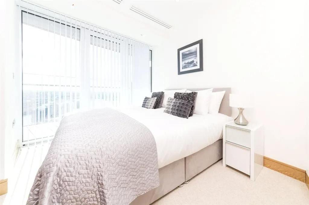 Luxurious Modern Canary Wharf - Views *